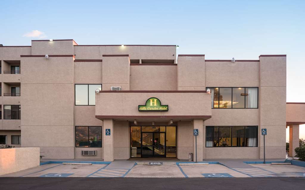 San Bernardino Inn & Suites Exterior photo